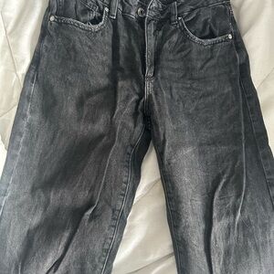 Woman’s Garage Slouchy Black Denim Jeans